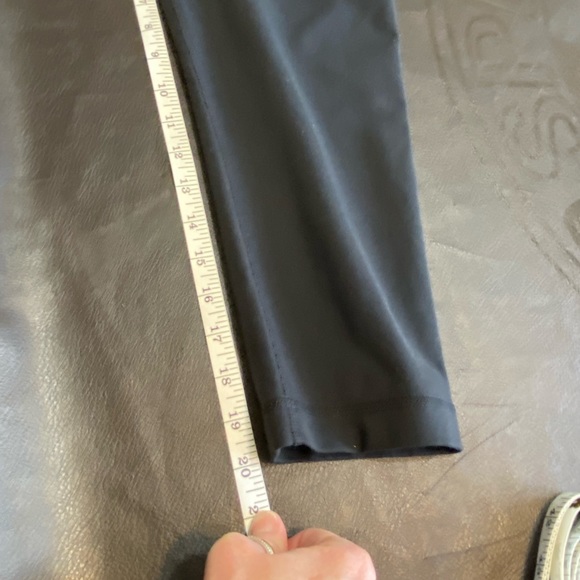 Lululemon Black Cropped Leggings Size 6 - Picture 7 of 8